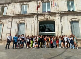 Recepción municipal en San Fernando de Henares de alumnos del proyecto Erasmus+