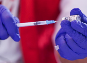 El Hospital de Alcalá inicia el ensayo para administrar la vacuna de Hipra como cuarta dosis