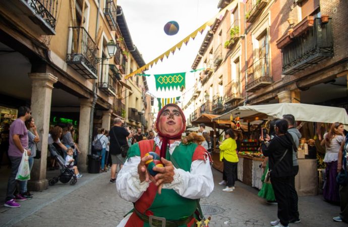12 de octubre, festivo: último día para visitar el Mercado Cervantino de Alcalá de Henares