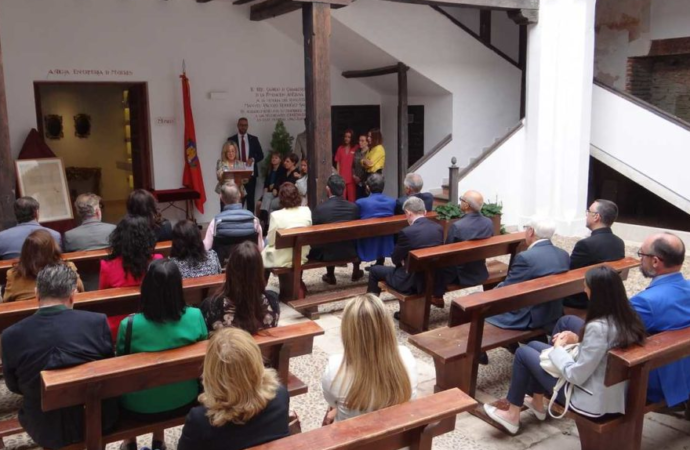 El «Hospitalillo» de Antezana en Alcalá homenajea a sus trabajadores en su aniversario