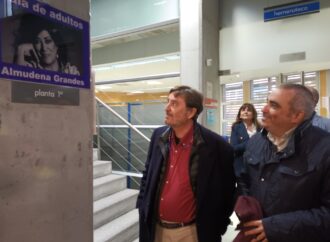 Homenaje a Almudena Grandes desde el Ayuntamiento de San Fernando de Henares