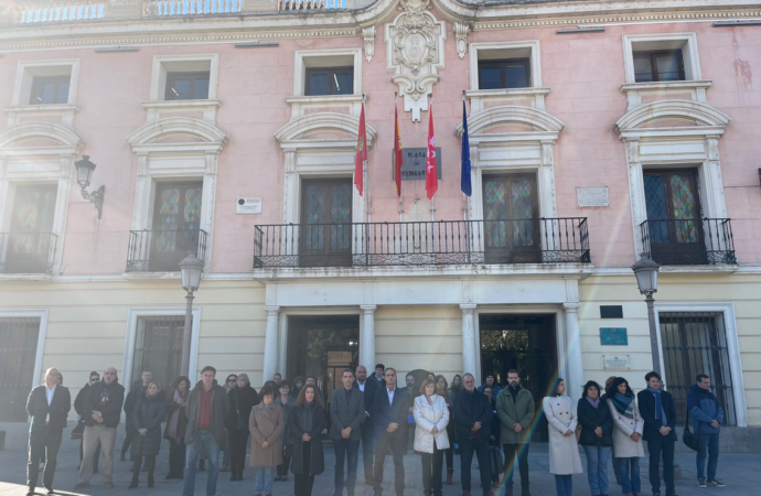 Concentración de repulsa en Alcalá por el asesinato de la joven Milena