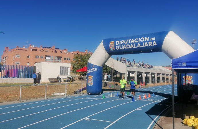 Villanueva de la Torre inaugura sus reformadas pistas de atletismo