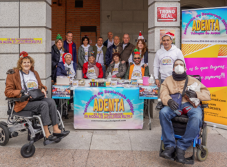 La Asociación de Esclerosis Múltiple de Torrejón (ADEMTA) dio a conocer la enfermedad en la Plaza Mayor