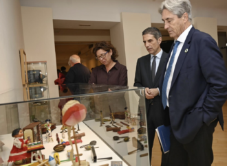 El Antiguo Hospital de Santa María La Rica acoge la exposición “Tiempo para jugar” en Alcalá