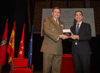El Ejército de Tierra recibe el Premio Ciudad de Alcalá “Ciudad Patrimonio Mundial”