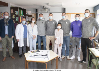 Visita al Hospital Universitario de miembros del Cívitas Balonmano Guadalajara