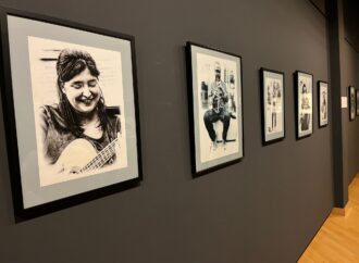 Nueva exposición de fotografía en Alcalá: “Ciudadanos en la calle” llega a Santa María la Rica