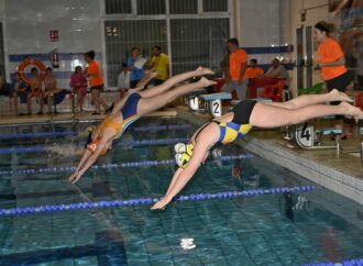 Natación: arranca la temporada en la piscina cubierta del Val en Alcalá