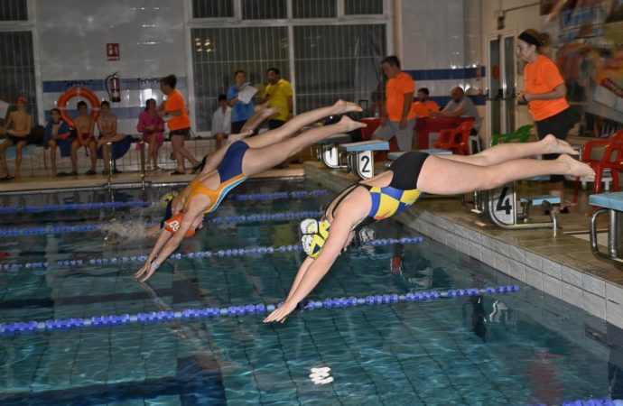 Natación: arranca la temporada en la piscina cubierta del Val en Alcalá