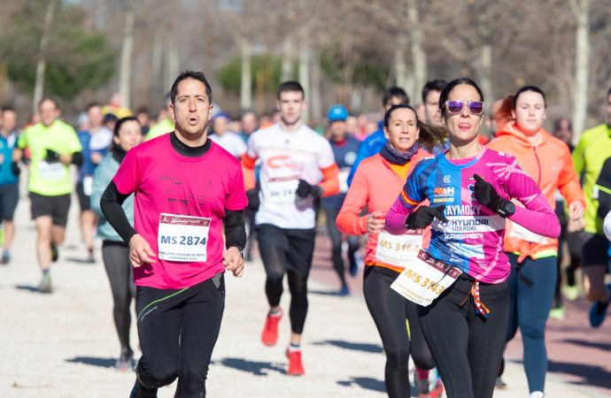 Cerca de 600 corredores en el primer cross del 2023 celebrado en el Parque de Espartales de Alcalá de Henares