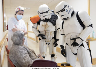 Miembros de la Legión 501 de Star Wars visitan el Instituto de Enfermedades Neurológicas (IEN) en Guadalajara