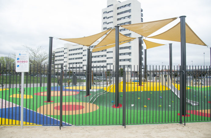 Abre el nuevo parque de Garena Sur en Alcalá, próximo a la estación de RENFE de La Garena