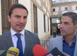 Juan Lobato (PSOE-M) presenta en Alcalá de Henares su «modelo de residencias para el futuro»