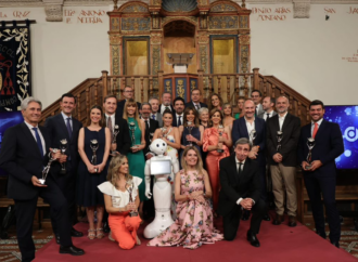 Muchos rostros conocidos en la entrega de las Antenas de Plata en la Universidad de Alcalá