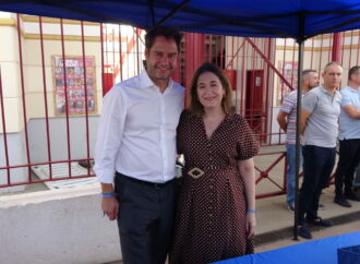 Elecciones 23J / Marta Rivera de la Cruz (PP) y Juan Lobato (PSOE), entre las visitas más destacadas al Mercadillo de Torrejón