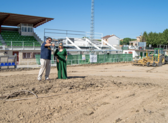 El nuevo césped del campo de fútbol municipal de Marchamalo ya está en camino