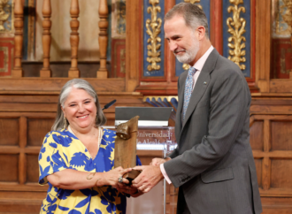 El Rey Felipe entrega en Alcalá el VI Galardón Camino Real a la viróloga Ana Fernández-Sesma