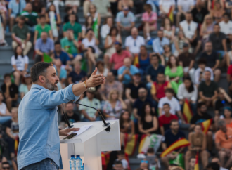 Santiago Abascal (VOX) criticó duramente en Alcalá la gestión de PP y PSOE en materia de inmigración