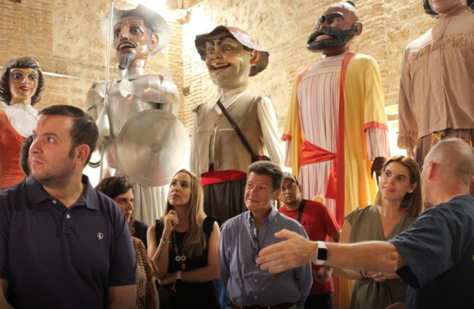 Ferias Alcalá: abierta al público la exposición de los Gigantes y Cabezudos en la Capilla del Oidor