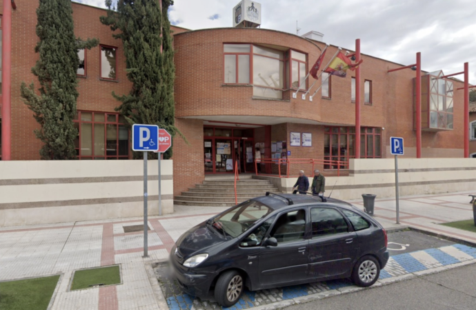 Las Concejalías de Mayores y Bienestar atenderán al público en el Centro de Mayores de Veredillas y en el Centro Abogados de Atocha de Torrejón hasta el 25 de agosto