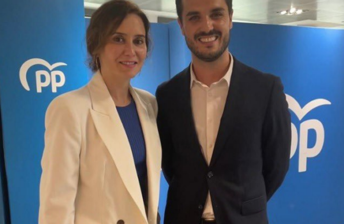 Encuentro entre la Presidenta, Isabel Díaz Ayuso, y el nuevo alcalde de Torrejón, Alejandro Navarro