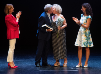 Homenaje este viernes en el Teatro Cervantes de Alcalá a 90 parejas que celebran sus Bodas de Oro