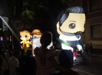 Fiestas Guadalajara 2023: así fue el desfile de carrozas…hasta que el diluvio lo permitió