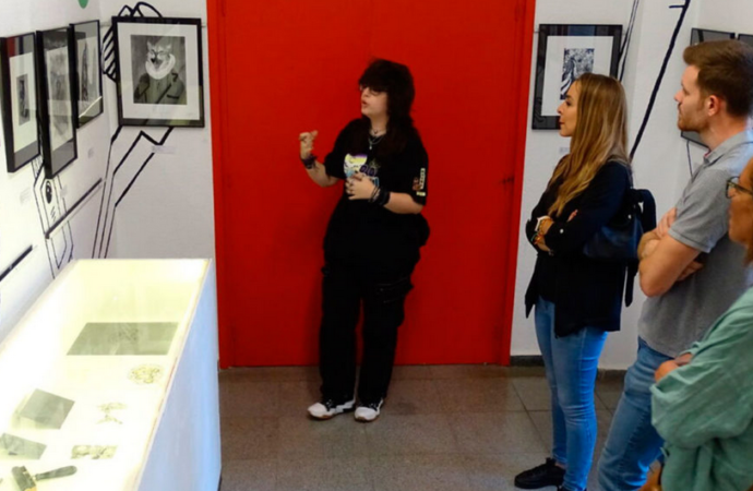 Exposición de la artista alcalaína, Mery Tanuki, en la Casa de la Juventud