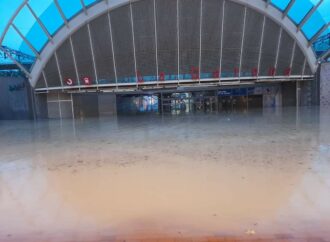 La fuerte lluvia inunda la Estación de La Garena y el túnel de Torrelaguna en Alcalá de Henares, sembrando también el caos en Madrid