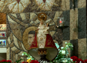 La Virgen de Covadonga procesionó por la calles de Azuqueca de Henares