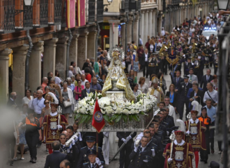 La Virgen del Val, patrona de Alcalá, procesionó desde la Catedral hasta su ermita