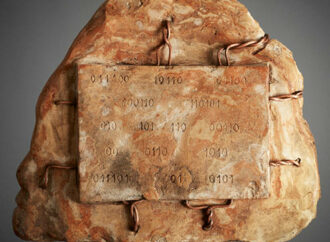 «Homo Net: lenguajes sin tiempo», una metáfora de las Humanidades, nueva instalación en la UAH