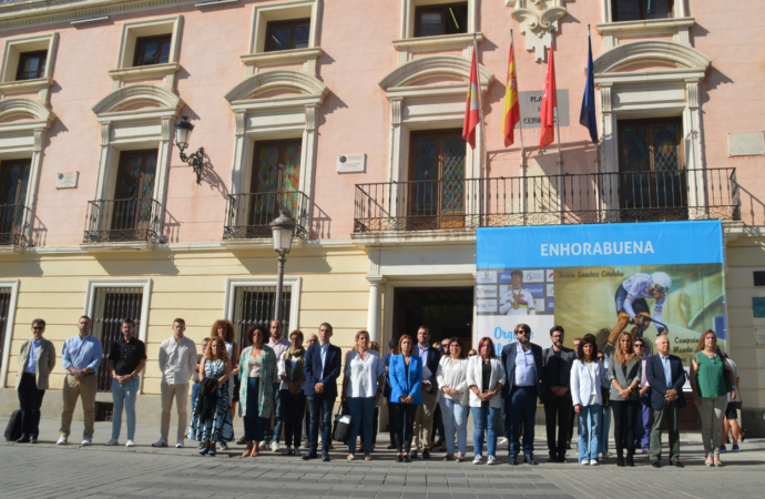 Concentración silenciosa en Alcalá en recuerdo a las 13 víctimas del incendio de Murcia