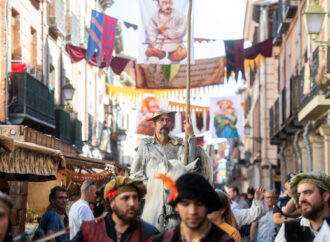 El Mercado Cervantino de Alcalá de Henares superó los 400.000 visitantes 