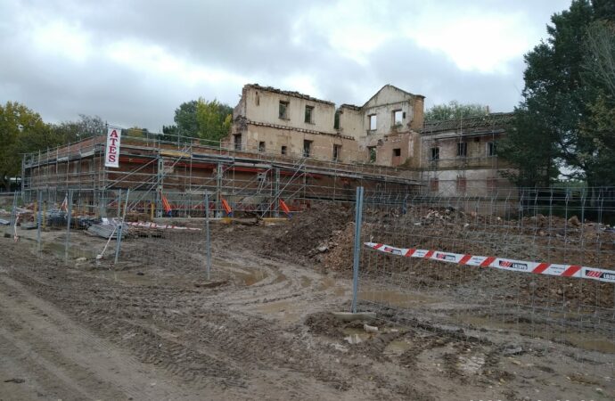 Alcalá impulsa la conservación del Molino Borgoñón y la estación de autobuses