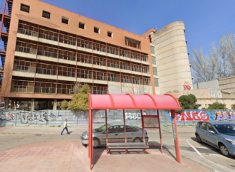 La Asociación Vecinal «El Val» en Alcalá debate sobre el futuro del viejo ambulatorio