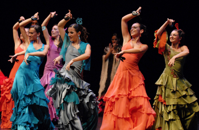 “Al compás del flamenco”, “Carmen”, con el Ballet Clásico de Aida Gómez, y “Caperucita Roja», este fin de semana, en el Teatro de Torrejón