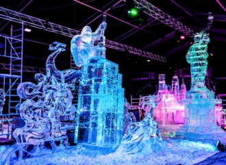El Festival Internacional de Esculturas de Hielo, el mayor evento de invierno de referencia mundial, llega a las Mágicas Navidades de Torrejón