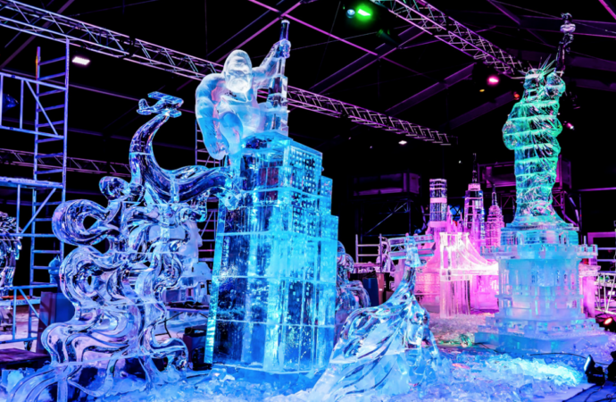 El Festival Internacional de Esculturas de Hielo, el mayor evento de invierno de referencia mundial, llega a las Mágicas Navidades de Torrejón