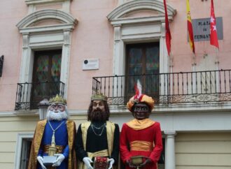 La Comparsa Navideña de Gigantes recorrerá las calles de Alcalá y los Carteros Reales recogerán las cartas de los niños en la Capilla del Oidor  
