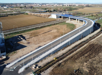 Nuevo puente y vía de acceso para entrar y salir de Alovera a través de Las Suertes