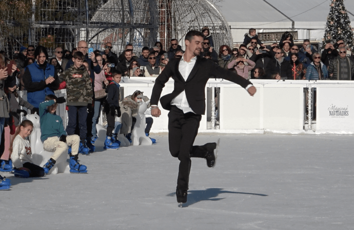 Así es la Pista de Hielo del patinador, Javier Fernández, en el Parque Mágicas Navidades de Torrejón