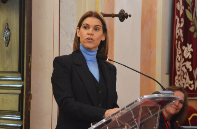 Homenaje a la Constitución en Alcalá con una lectura pública en el Salón de Plenos del Ayuntamiento