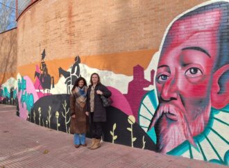 Nuevo mural en el Colegio Cervantes de Alcalá a cargo de «Dulze Toño»