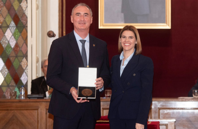 Entrega del Premio Ciudad Alcalá Patrimonio Mundial y toque de campanas en este 2 de diciembre tan especial para la ciudad