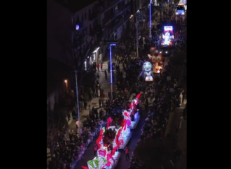 Los Reyes Magos llegaron a Torrejón con una Gran Cabalgata de Luz y un espectáculo aéreo