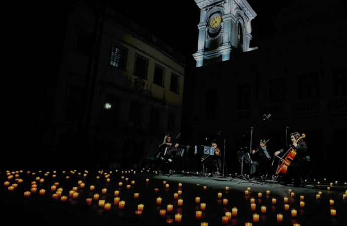 Música de cuerda y 193 velas para el recuerdo en Guadalajara para recordar a las víctimas del 11M