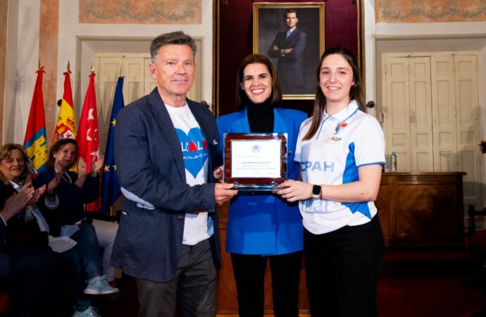 Recepción en el Ayuntamiento al Club Patín Alcalá Hockey tras ganar la Copa de la Princesa