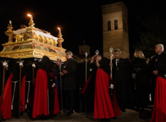 La procesión del Silencio y Santo Entierro llenó de fervor las calles de Guadalajara